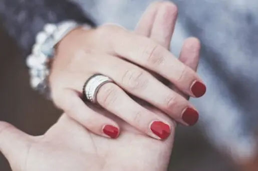 hand with wedding ring