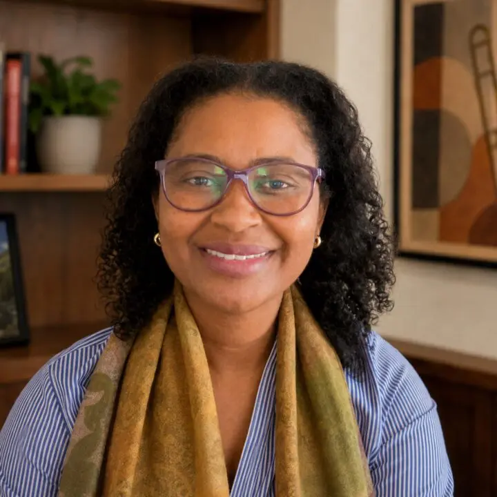 young african american woman with glasses