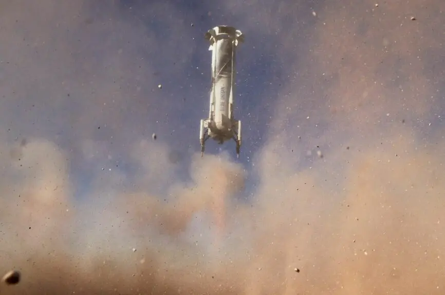 commercial spacecraft liftoff